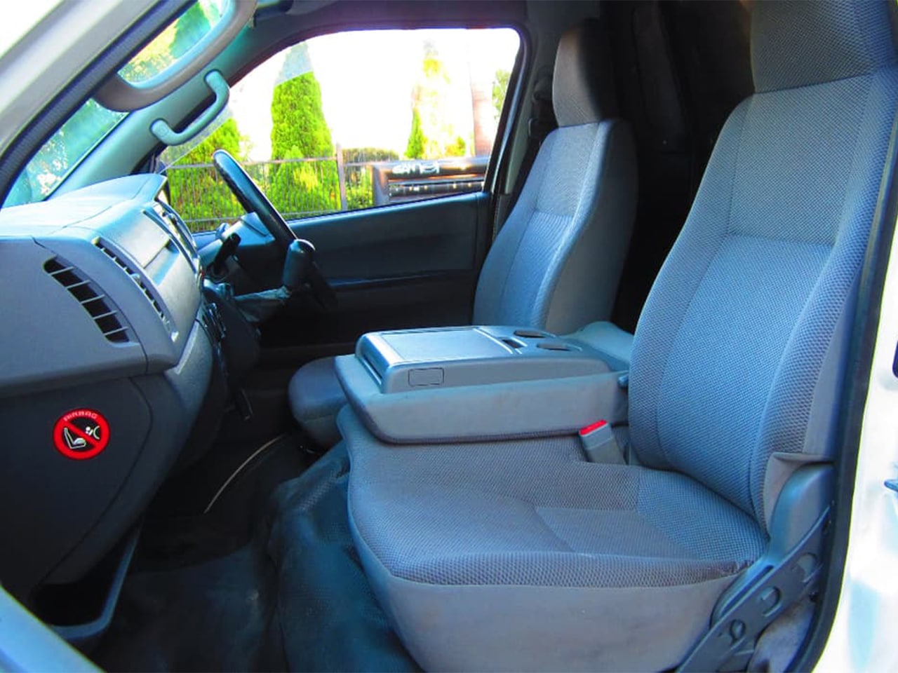 Toyota Hiace LWB MY07